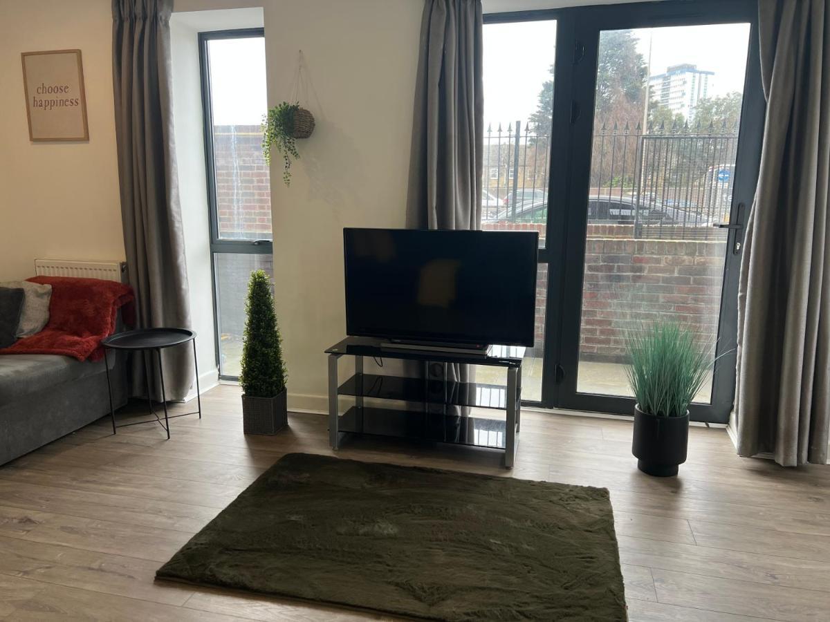 فيلا 3Bed Flat 3Wc And Great Location Near Excel City Airport O2 And Canning Town Station لندن المظهر الخارجي الصورة